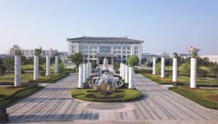 匠心独运：二十四孝浮雕柱的艺术呈现与文化传承